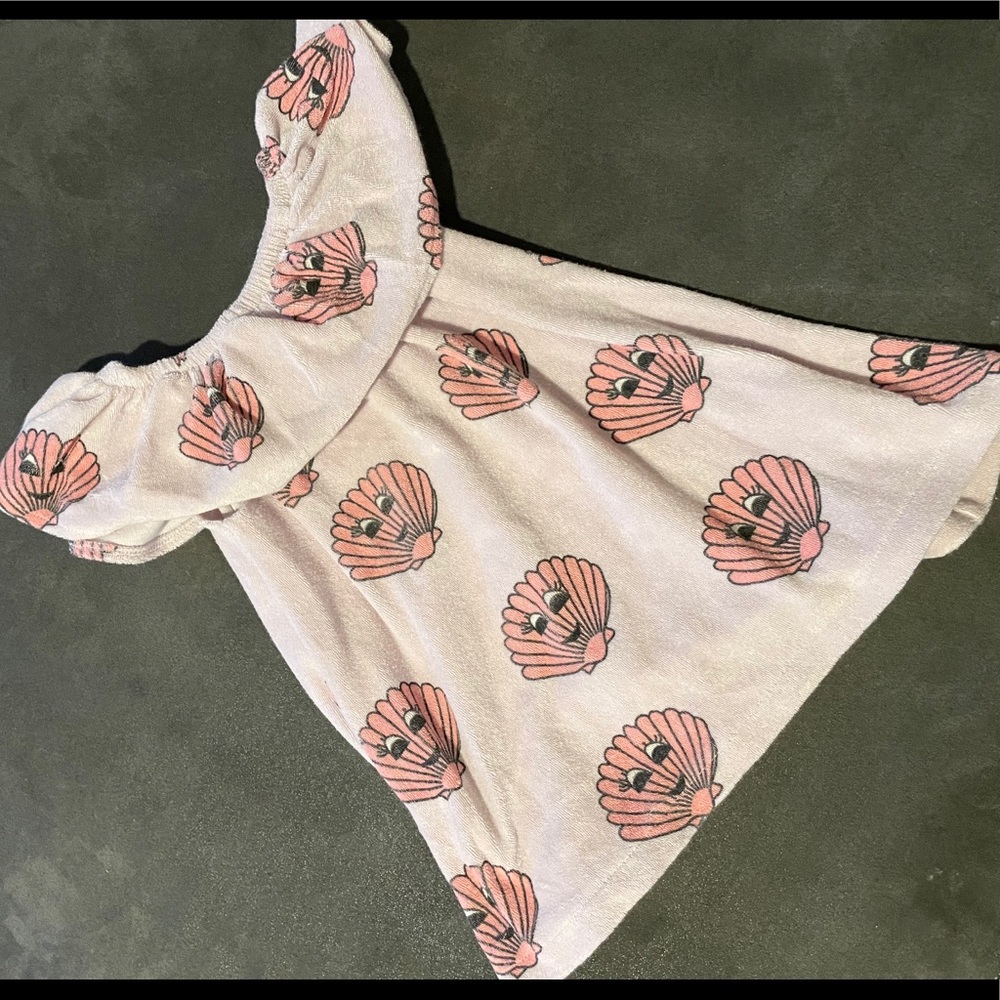 Hugo loves tiki seashell dress size 18-24m
